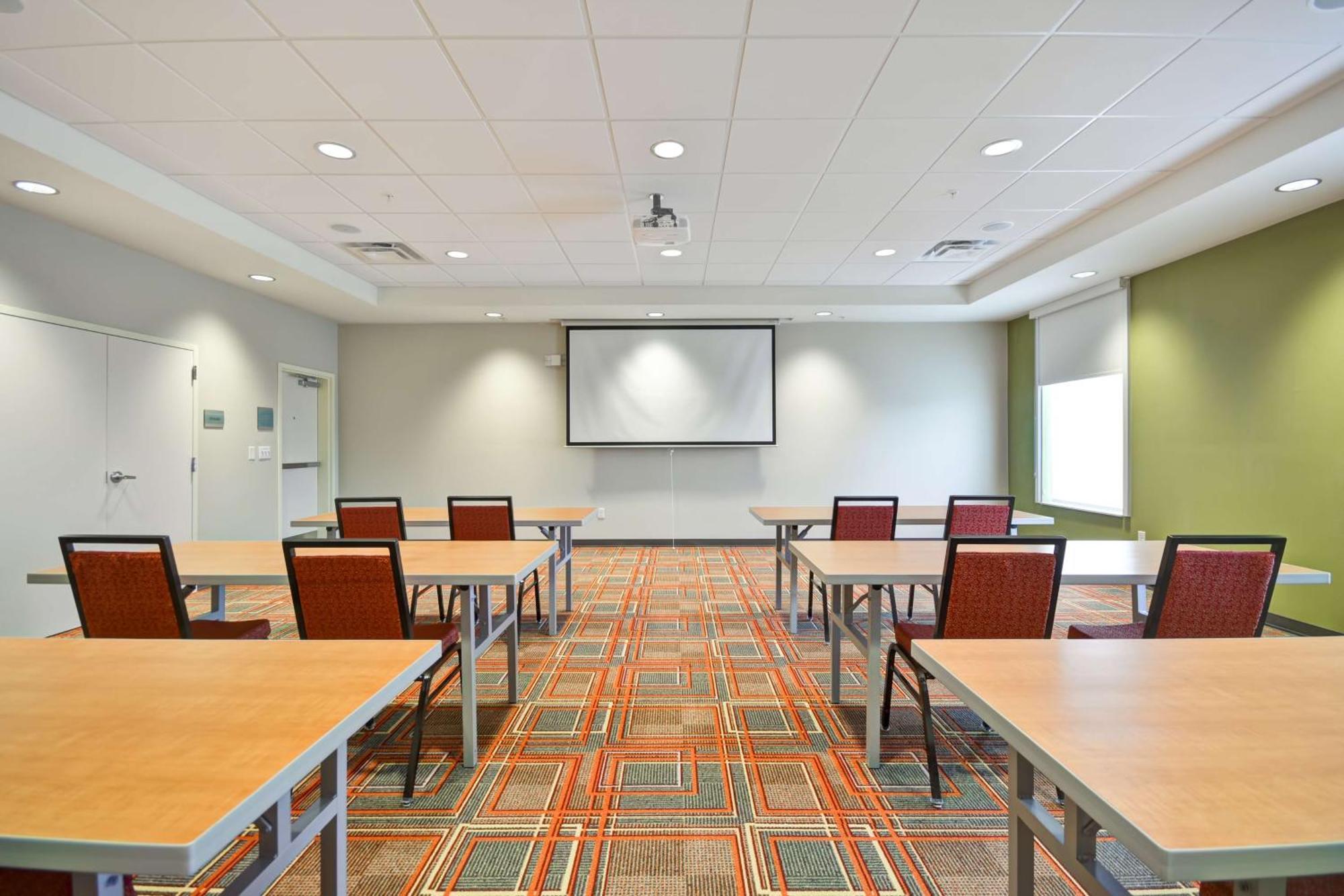 Home2 Suites By Hilton Oswego Bagian luar foto