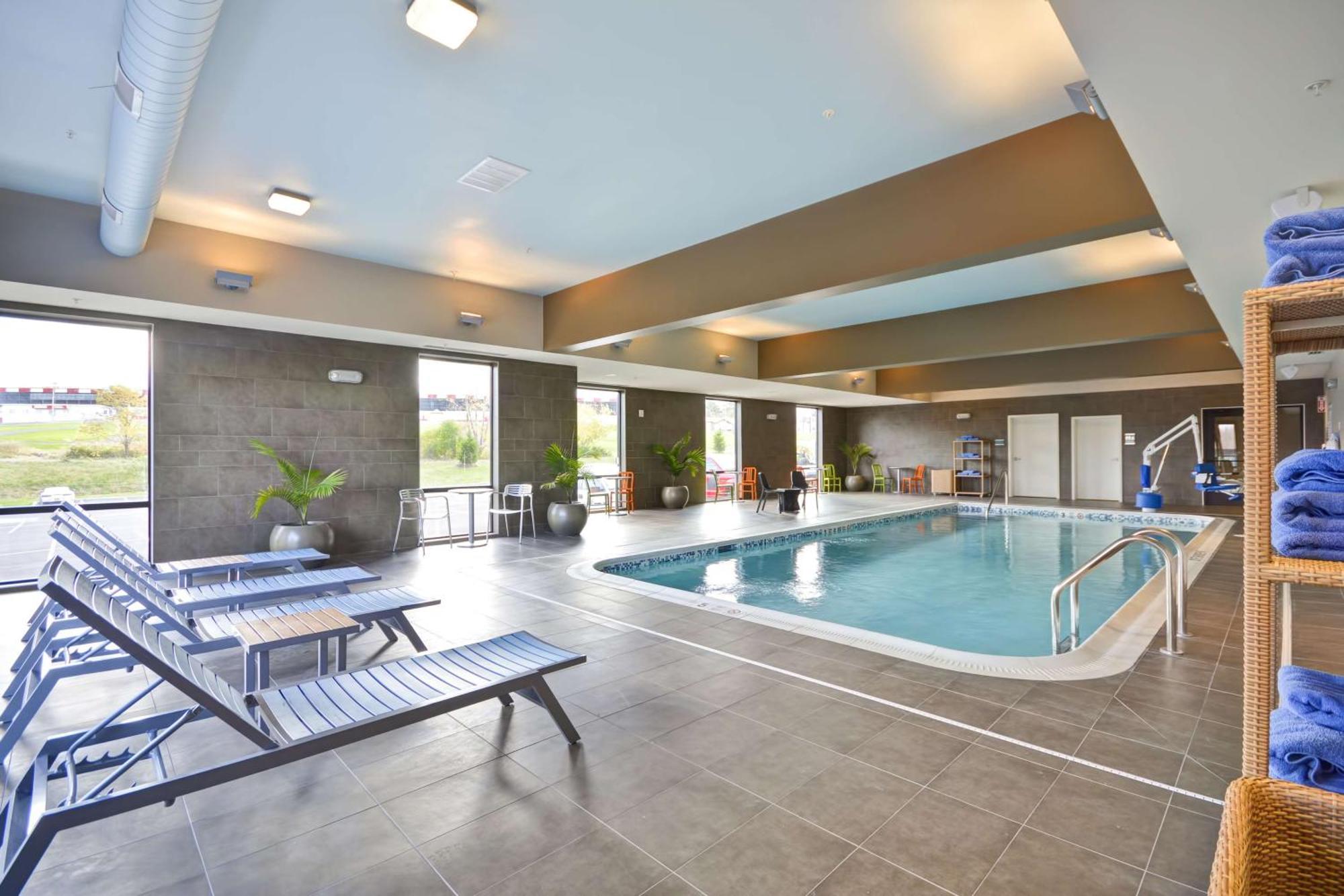 Home2 Suites By Hilton Oswego Bagian luar foto